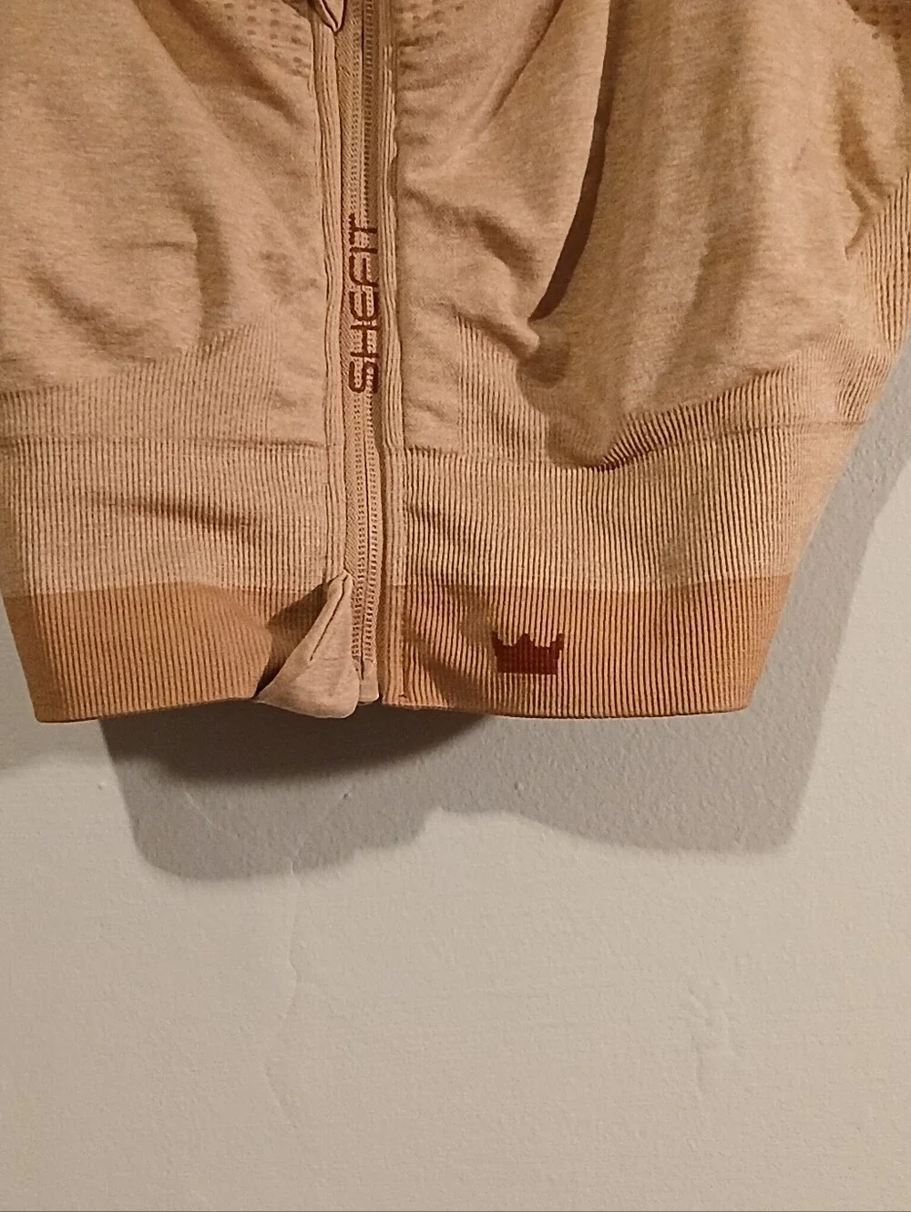 Shefit Womens Tan Sports Bra. Size 5 Luxe. Front Zip